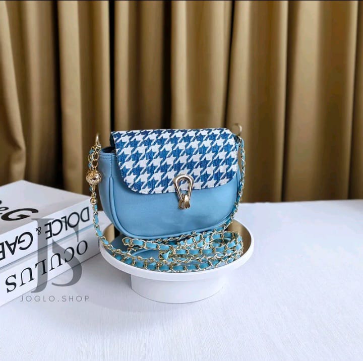 Tas Selempang Davina